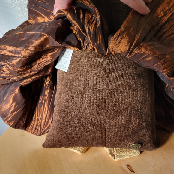 2012 Woof and Poof Autumn Season Doll Collectible Like New - Picture 8 of 15